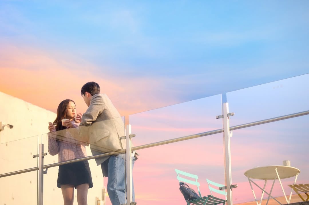 BLACKPINK Jisoo 新劇《訂閱男友》Netflix 開播！韓媒評演技：「感情戲有點生硬！」