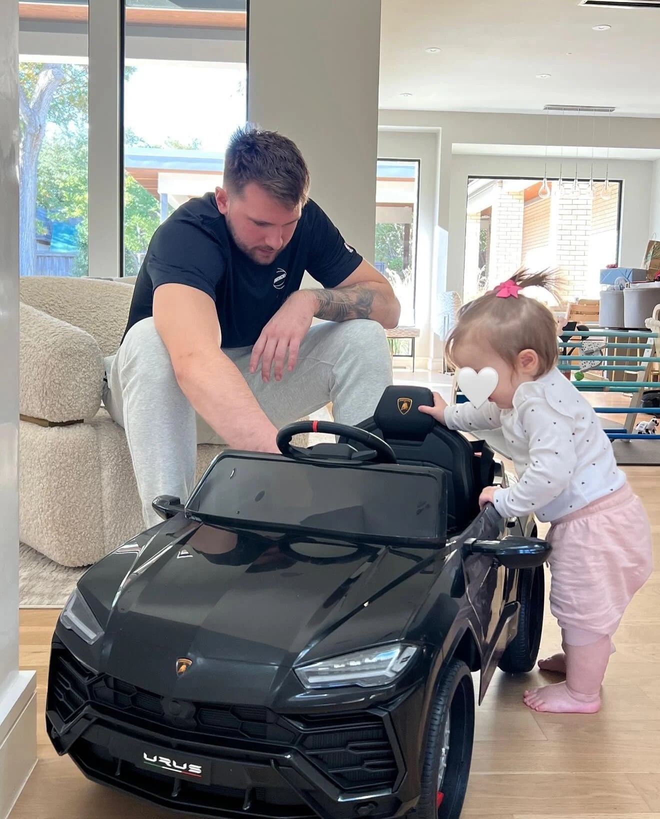 NBA／Luka Doncic 為了女兒解除婚約！青梅竹馬未婚妻刪照片⋯監護權大戰內幕曝光