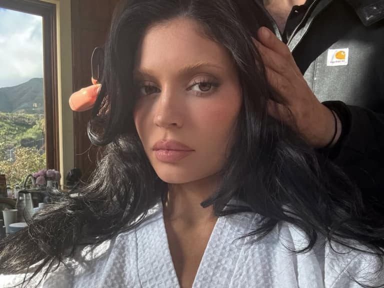 凱莉詹娜 Kylie Jenner 被爆與男友「甜茶」提摩西夏勒梅同居內幕！私下居家日常最愛做這件事！