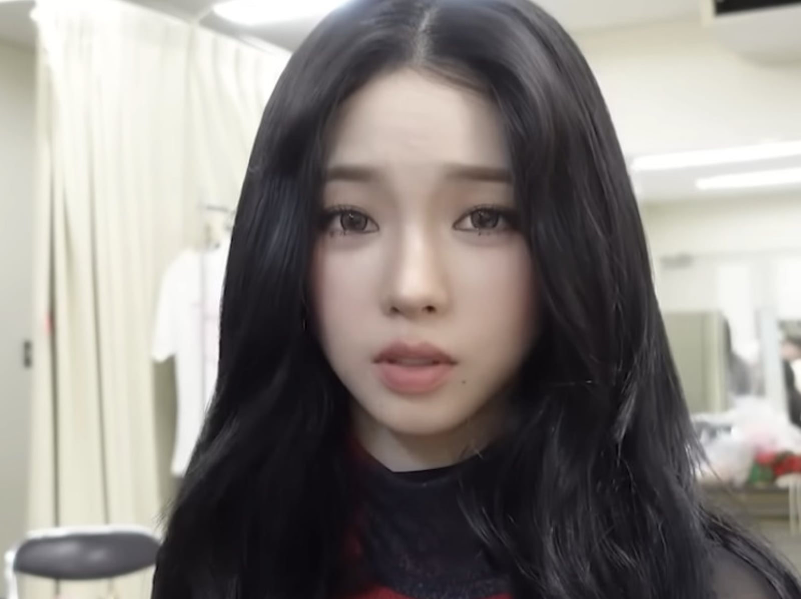 aespa Karina 與 ChatGPT 吵架過程曝光！「人間 AI」碰上真 AI 笑翻全網！