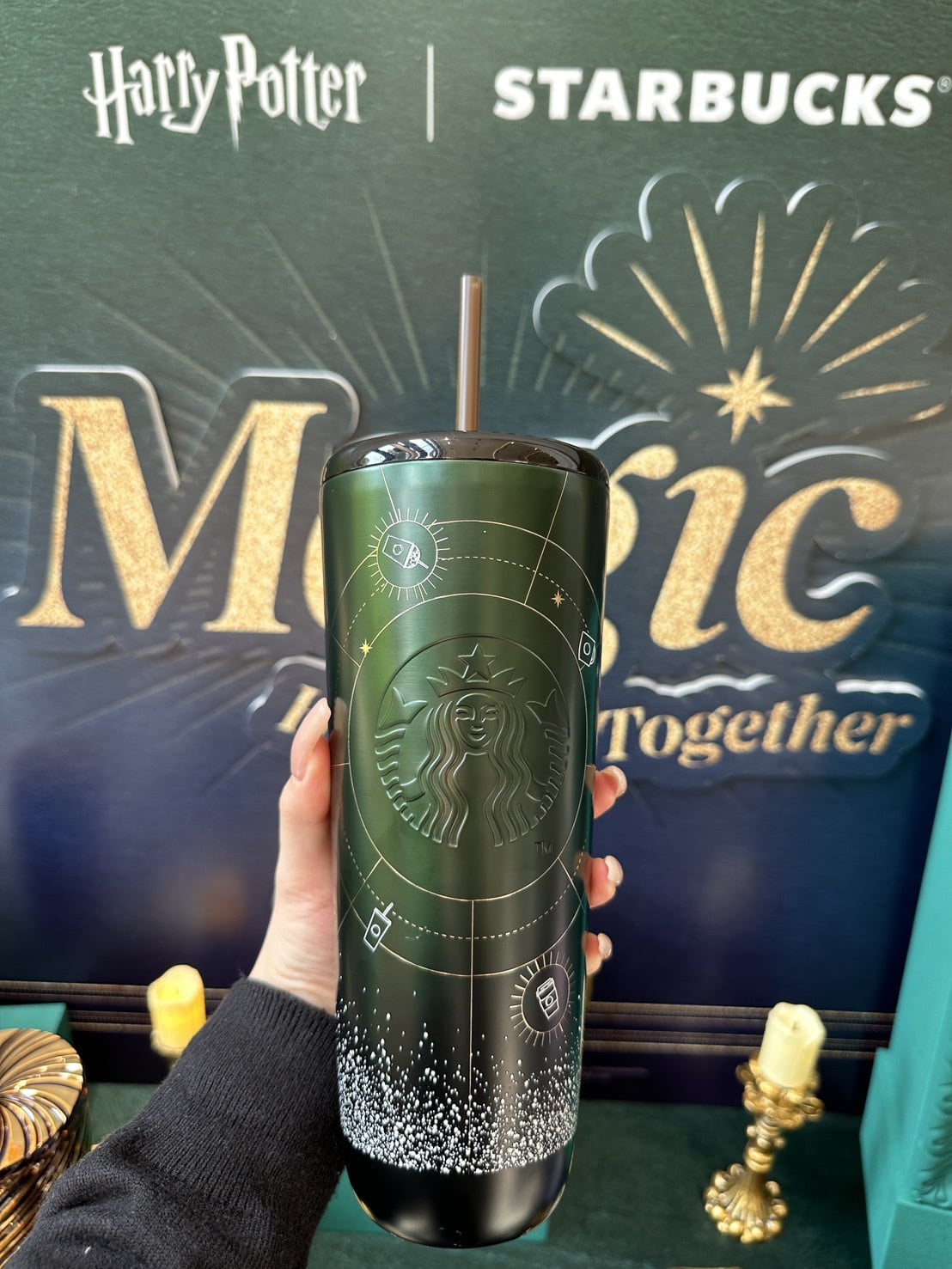 星巴克《哈利波特》夢幻聯動！聯名商品、全杯款售價、開賣時間⋯一次看！