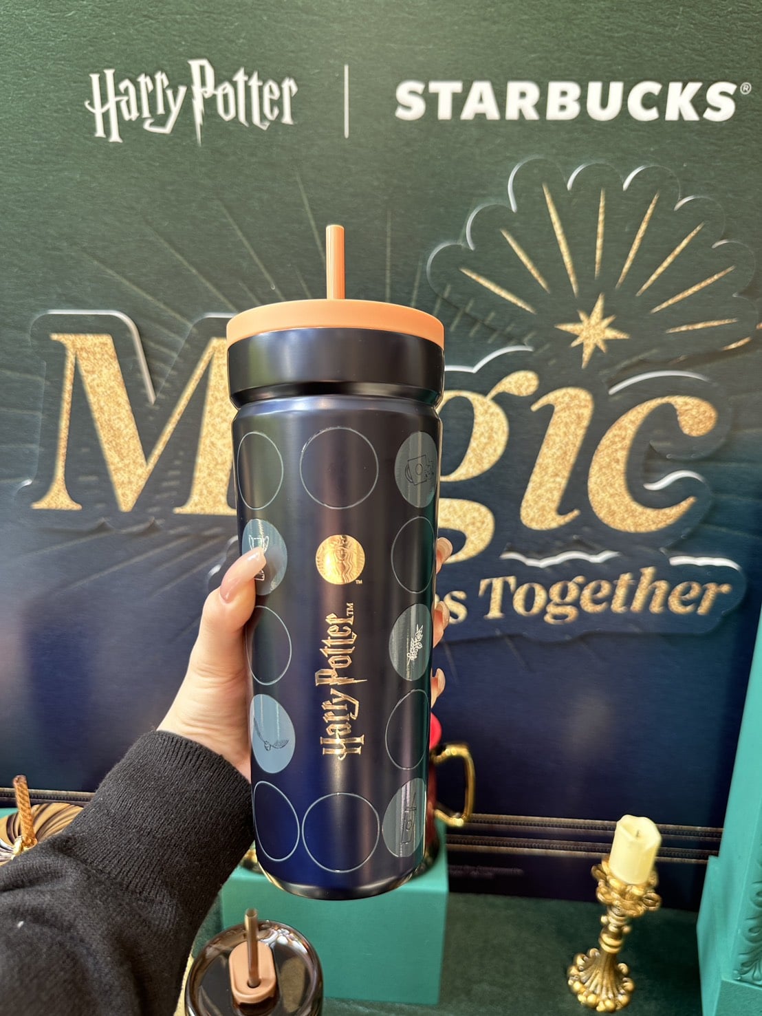 星巴克《哈利波特》夢幻聯動！聯名商品、全杯款售價、開賣時間⋯一次看！