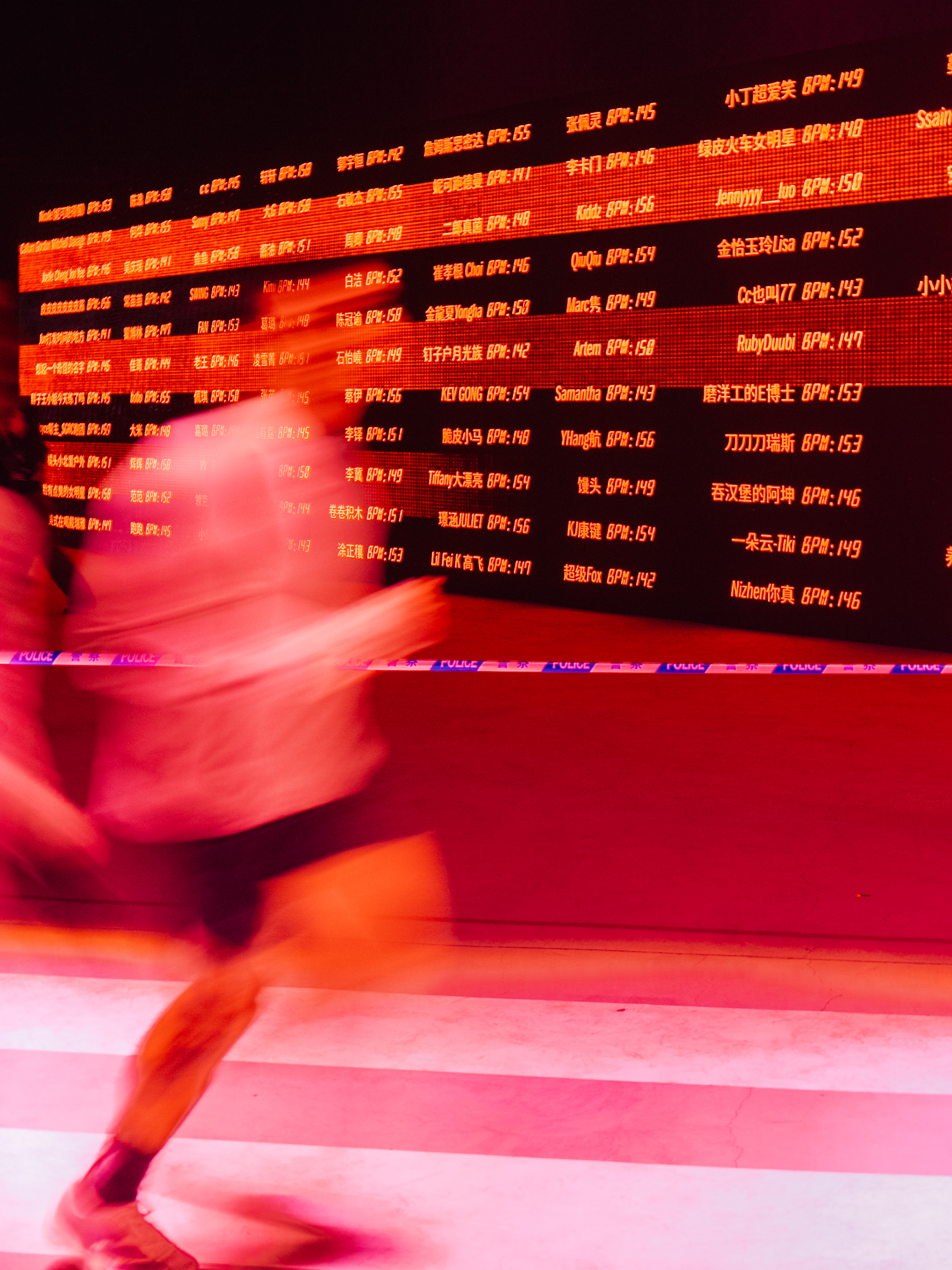 adidas ADIZERO EVO SL「競速實驗場」上海直擊！George Russell 現身、200 名跑者齊聚衝刺點燃舞台！