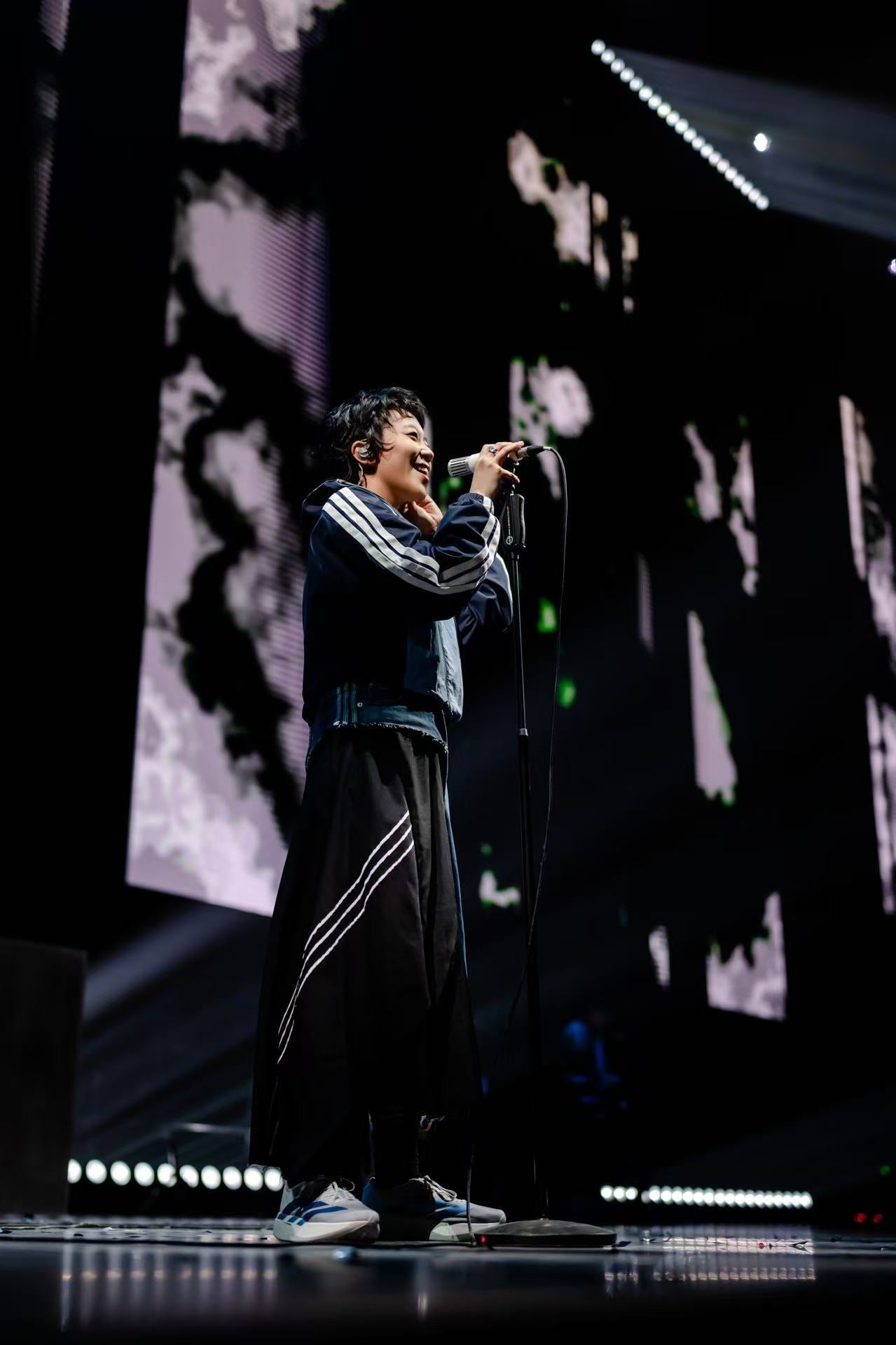 adidas ADIZERO EVO SL「競速實驗場」上海直擊！George Russell 現身、200 名跑者齊聚衝刺點燃舞台！