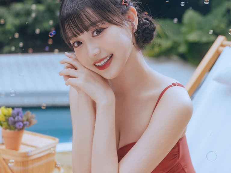 中信兄弟 Passion Sisters 啦啦隊邊荷律首本寫真《荷止微甜》驚喜加碼！台北實體簽書會夢幻聯動峮峮！