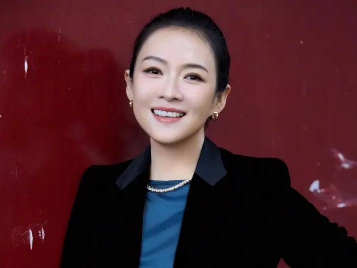 章子怡臉部圓潤出席活動陷整形疑雲！疑似為戲增重，引網驚：「認不出來！」