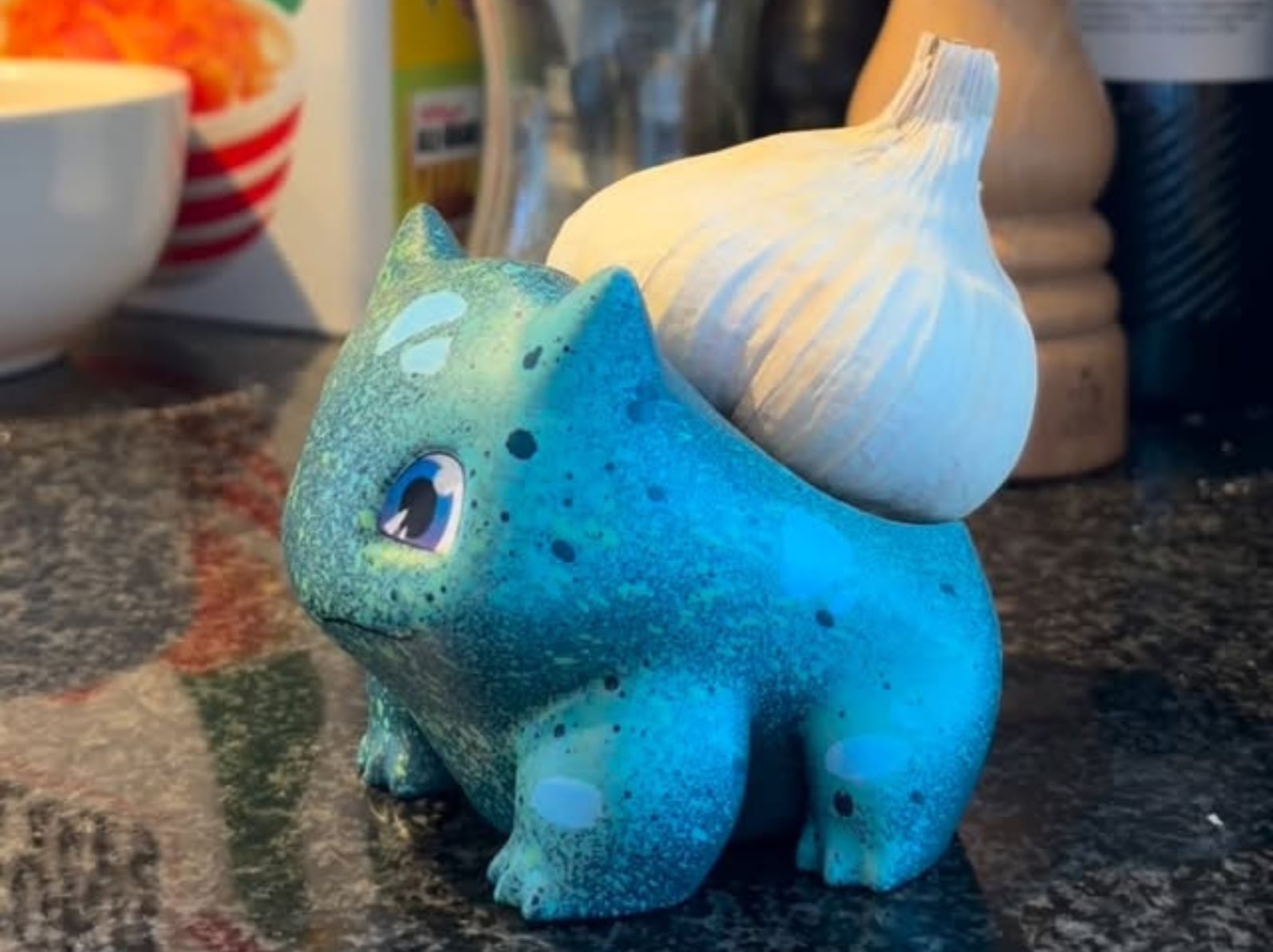 寶可夢妙娃種子公仔神用法曝光！網友：「我需要這個酷東西！」