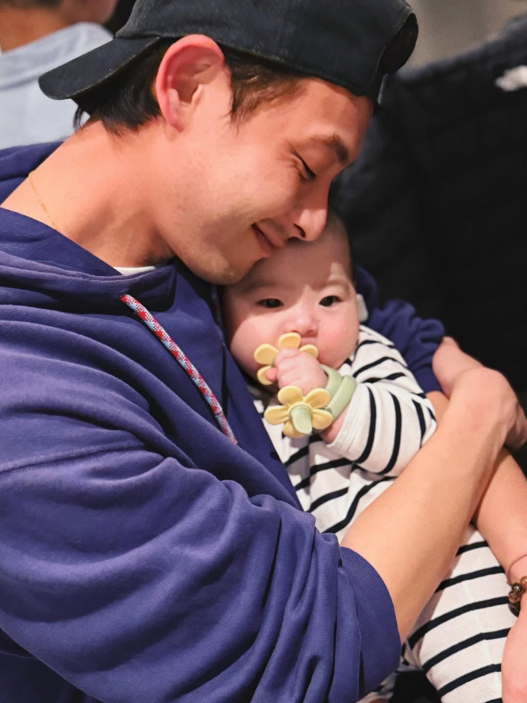 劉品言 IG 曬老公連晨翔甜蜜瞬間!甜喊:「不用說出口的支援!」