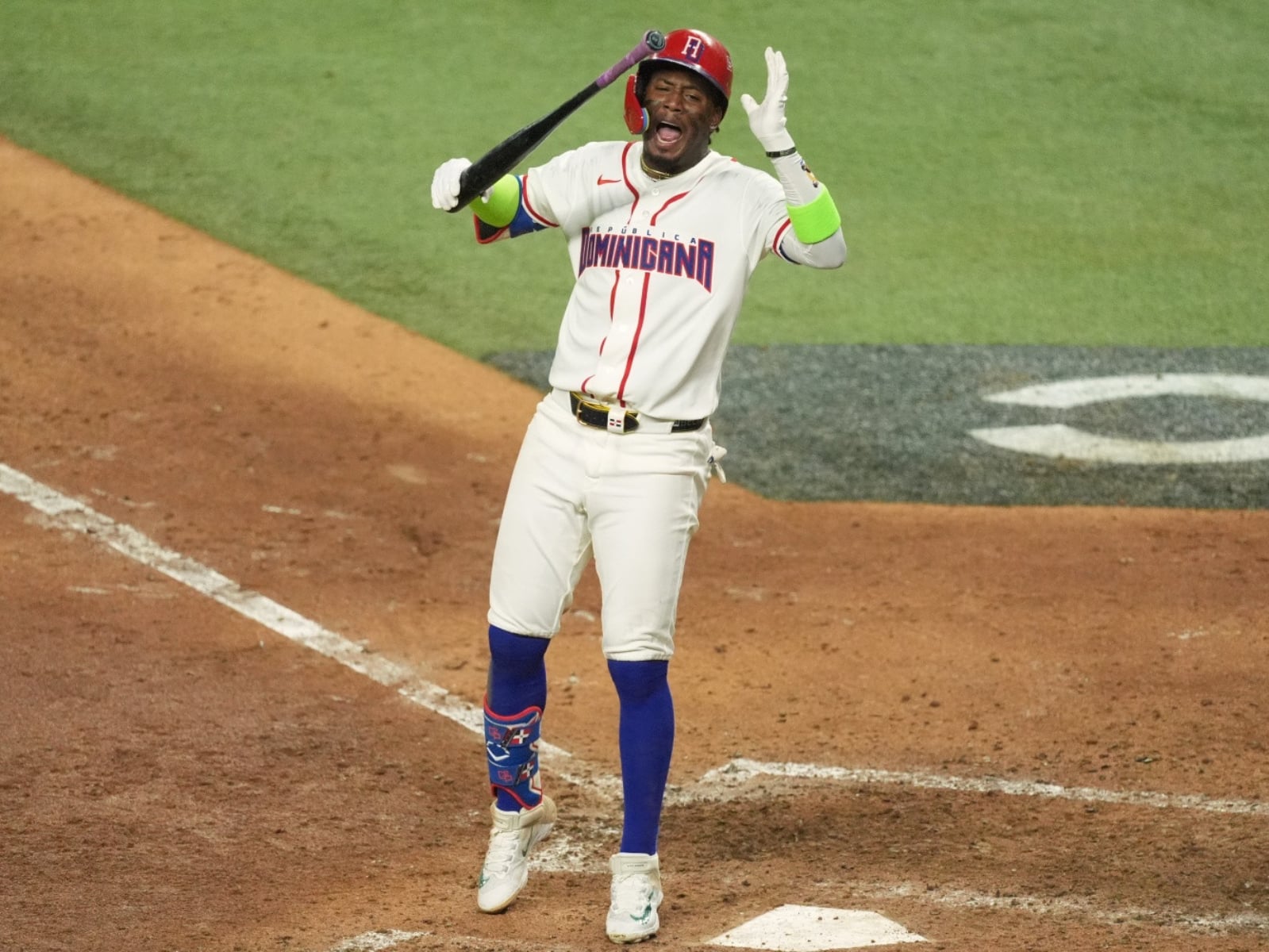 WBC／美國多明尼加最後主審「離譜誤判」引巨大爭議！球迷怒批「主審毀掉一場比賽！」