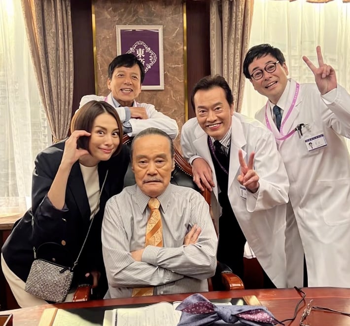 米倉涼子曬《派遣女醫X》劇組珍藏合照!西田敏行遺作首播前夕粉絲淚崩!