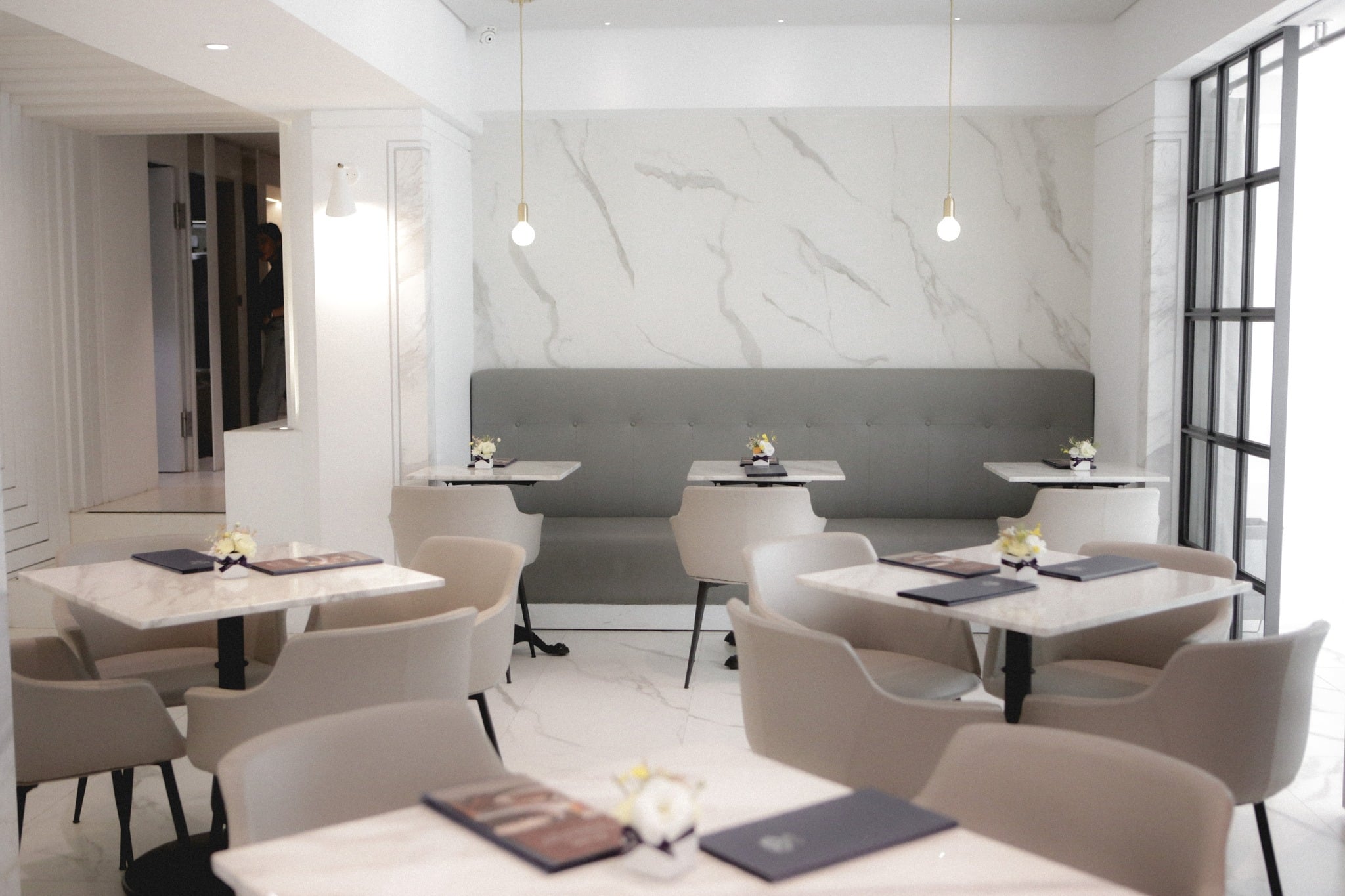 LADY M 杜拜巧克力口味千層開賣首日即完售!堅持 20 層薄餅、裝潢堪比精品店⋯10 件事帶你認識蛋糕屆的 LV!