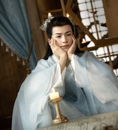 《逐玉》張凌赫身高 190 公分、和白鹿傳戀情、有專屬 BGM、戲劇作品⋯10 件事快認識！