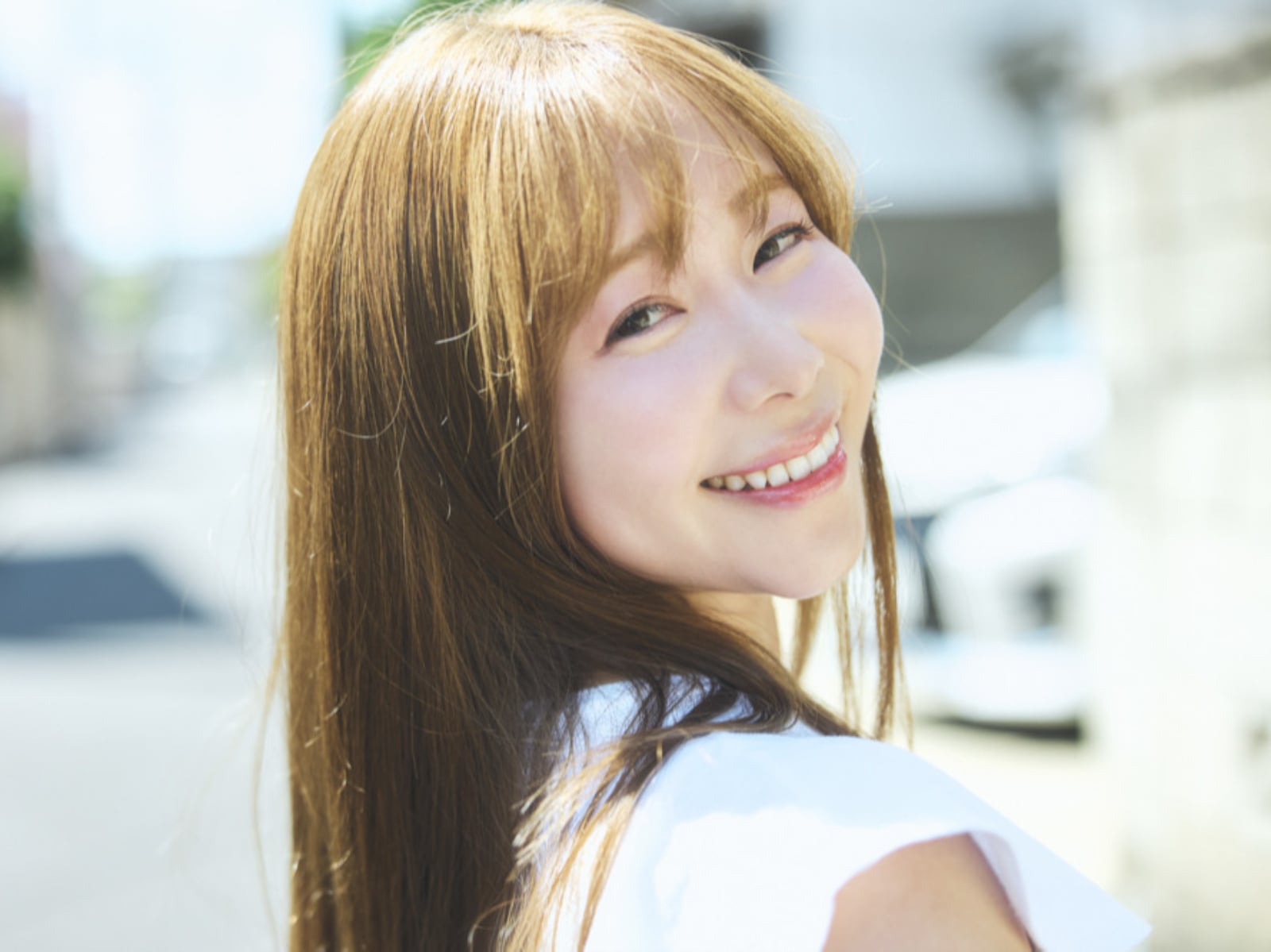 早川小百合寫真《百合盛開時》發行！來台 2500 天出道 10 年笑說：「多了 10 公斤都是台灣的愛！」【野生抓正妹】