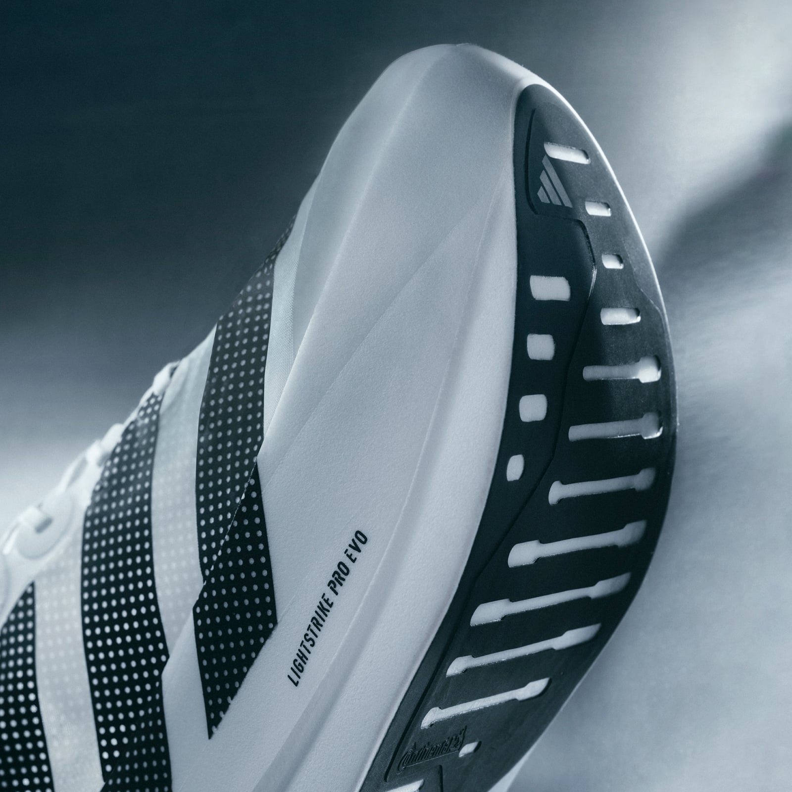 adidas ADIZERO PRIME X EVO 台灣發售公開！助攻人類 6 小時内完成百公里的超級跑鞋！