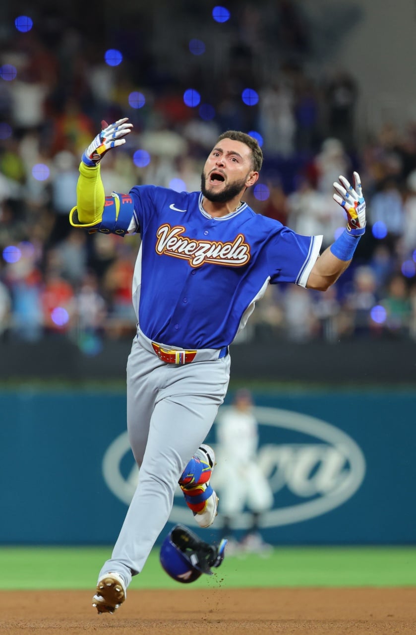 WBC／委內瑞拉 3：2 擊敗美國勇奪隊史首座經典賽冠軍！Wilyer Abreu 驚天開砲！