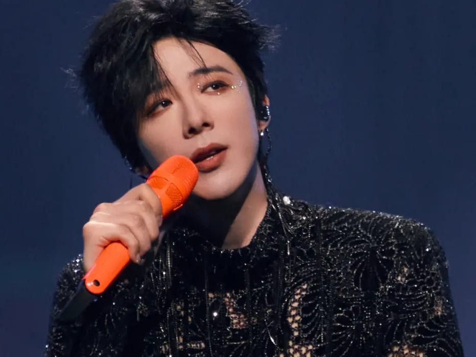 劉宇寧演唱會遭紙片瘋狂洗臉！當場玩笑喊話：「這紙不用錢是吧？」