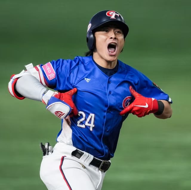 WBC／美國隊「胸前比框」網友喊「有看台灣隊長喔」，球迷無奈「這不是陳傑憲發明的⋯」