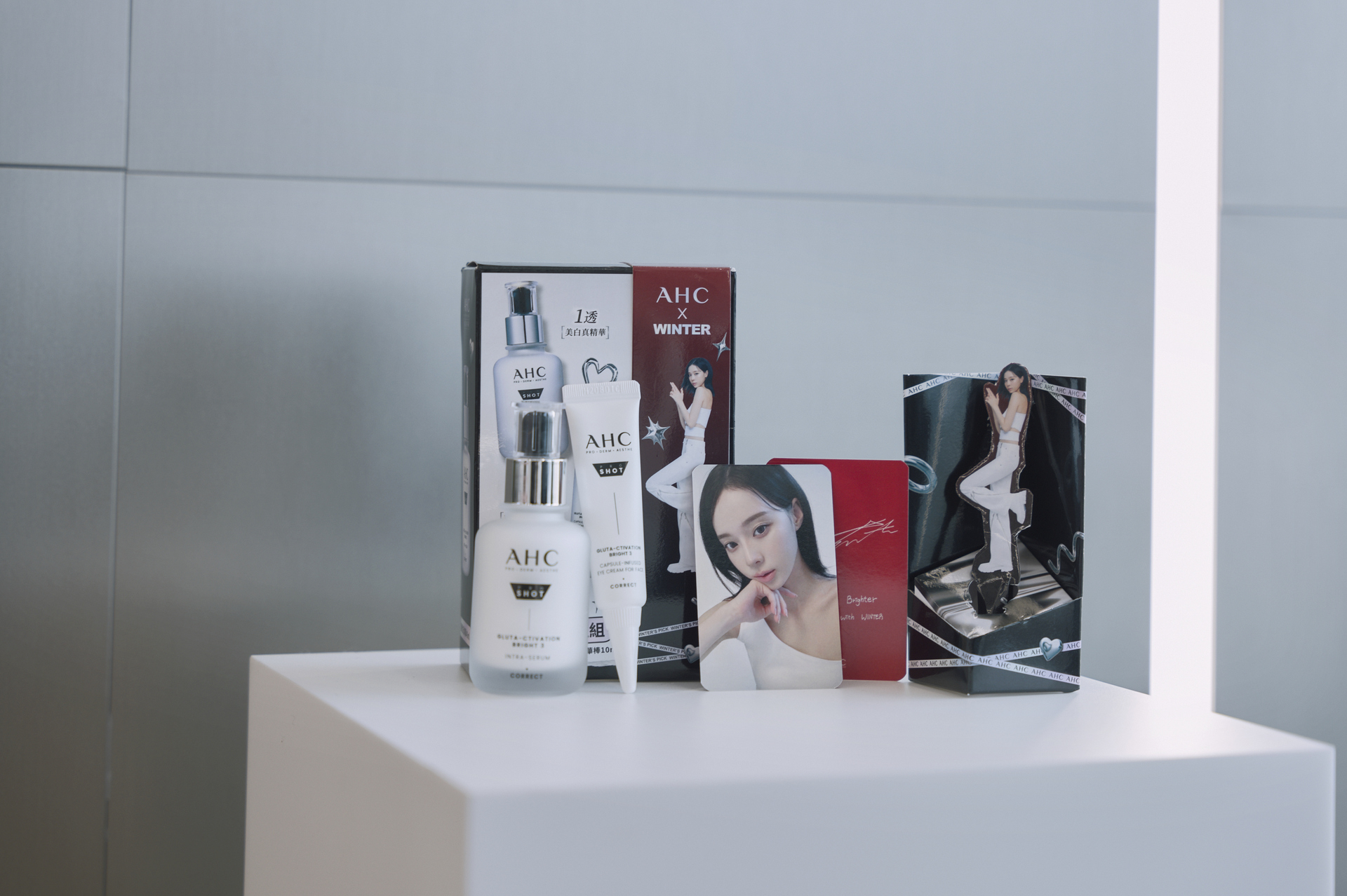 aespa WINTER冰雪晶透肌藏不住！AHC醫美科研穀胱甘肽雙星重磅登場