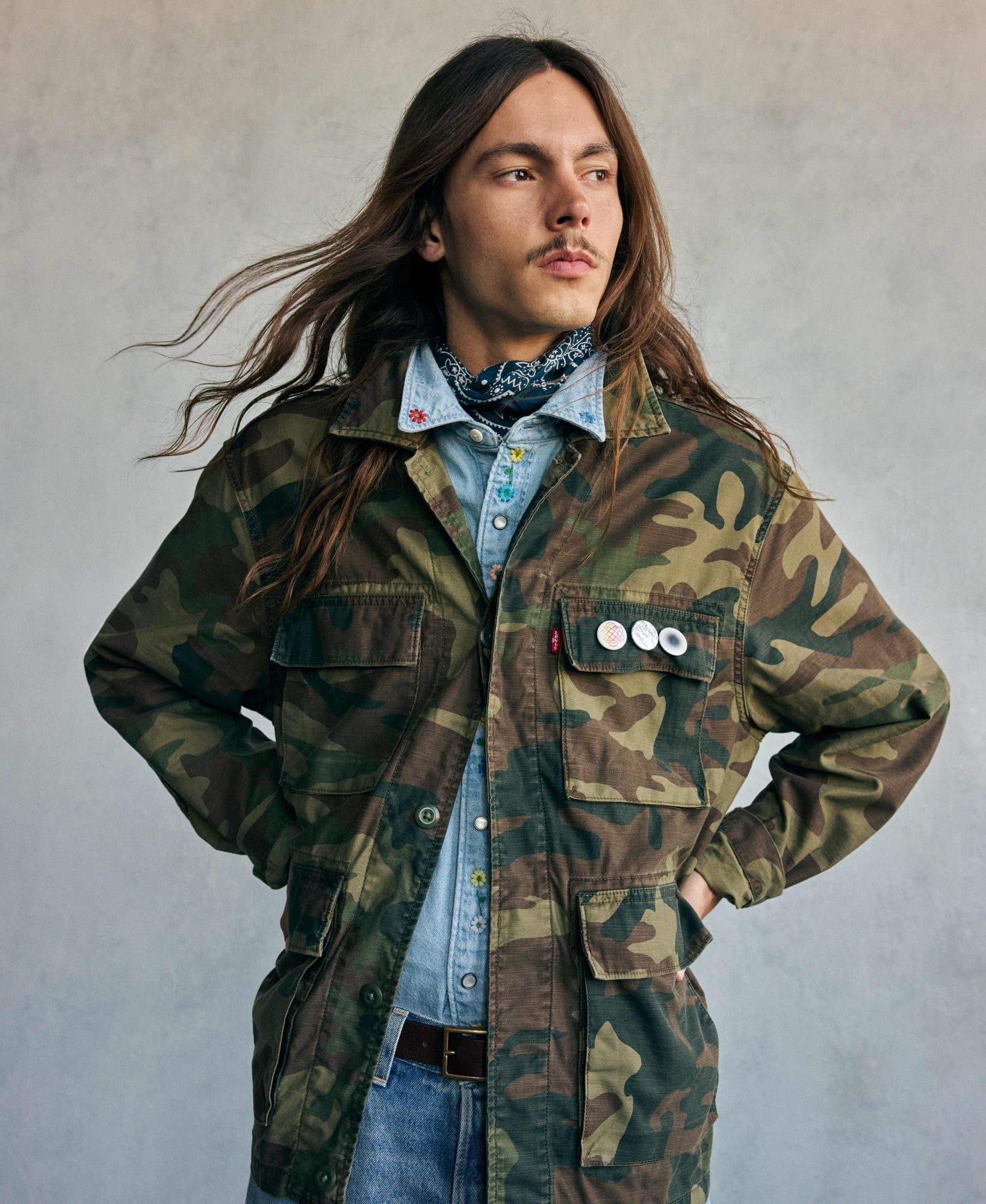 致敬經典、再創新潮！Levi’s® 2026 春夏系列以西部文化美學開創全新篇章 501® LOOSE 經典直筒寬鬆丹寧褲 劃時代登場