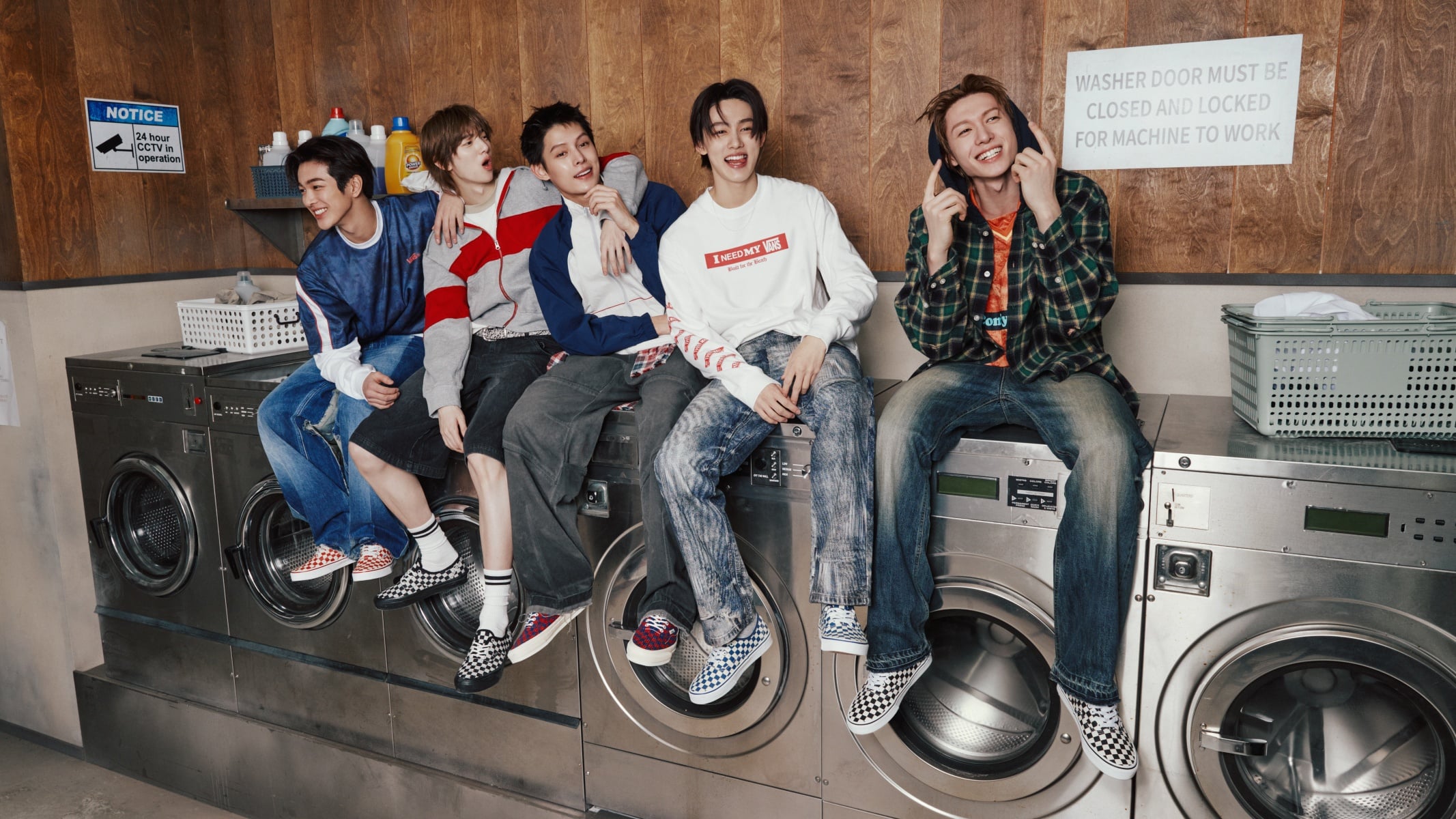 CORTIS 成為 Vans 代言人！全新形象片曝光、全員上腳 Authentic 致敬 60 週年！