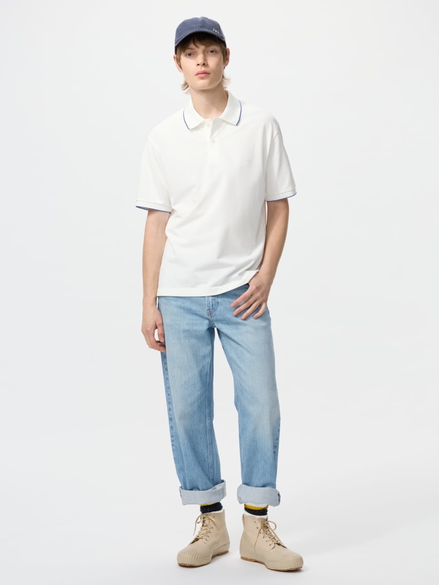 許光漢演繹 UNIQLO 2026 夏季穿搭！膝下寬版  Jorts 牛仔短褲掀新風潮、JW ANDERSON 聯名撞色 T 恤必收！