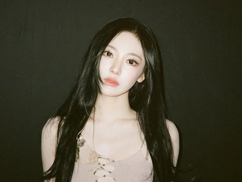 aespa 寧寧素顏直播遭網友攻擊長相！直球回擊：「我就長這樣！」