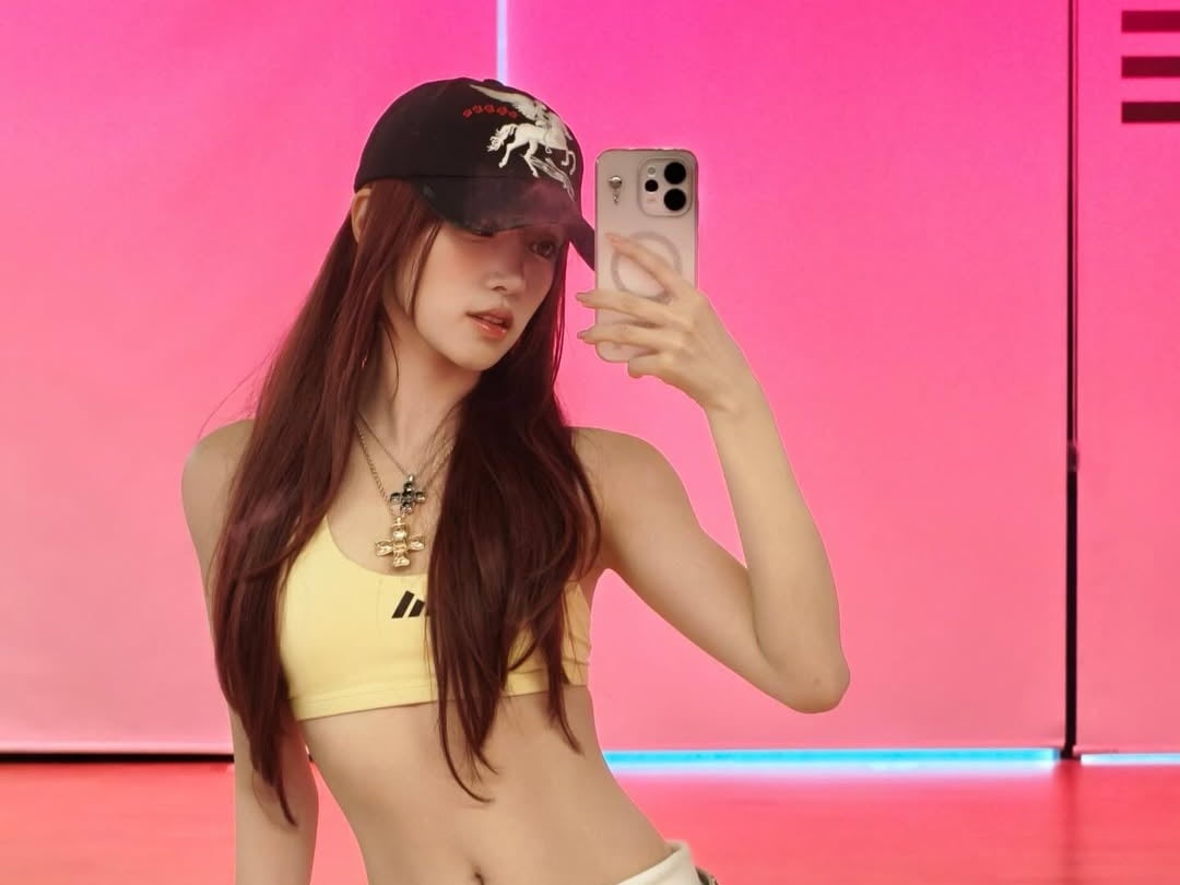 i-dle 雨琦 IG 曬身高 162 完美腰線！網友驚：「這比例是真的人嗎？」