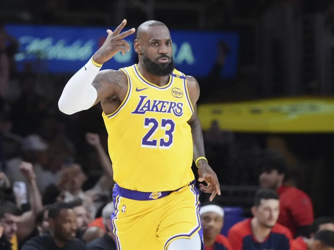 NBA／詹皇41歲狂砍30分命中率93%！改寫歷史紀錄網喊「不要分析，請敬畏他」⋯ESPN主播直接投降！