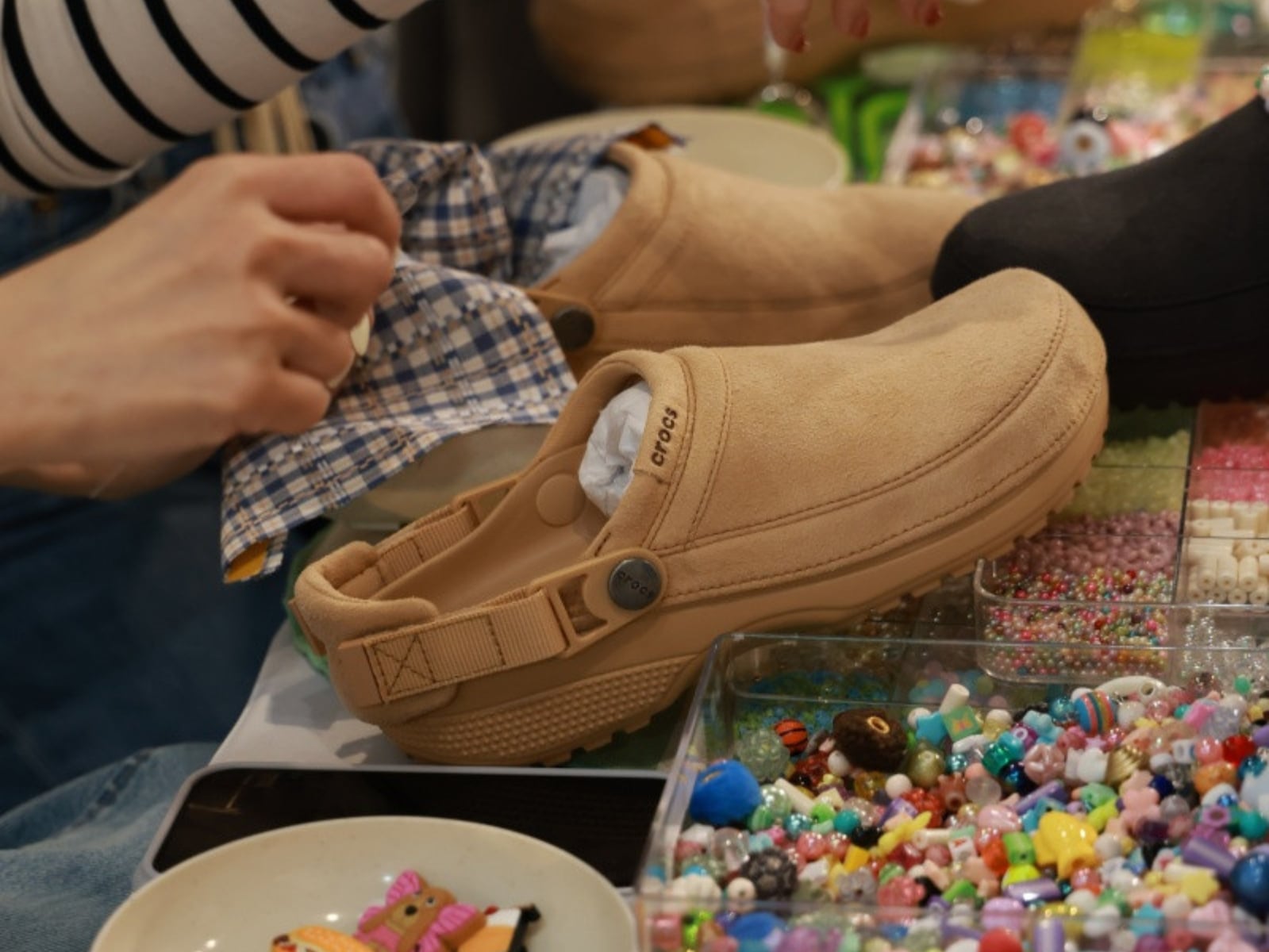 CROCS Crafted 互動工坊亮點回顧！4 款大地色系釋出、舒適升級質感玩家必備！