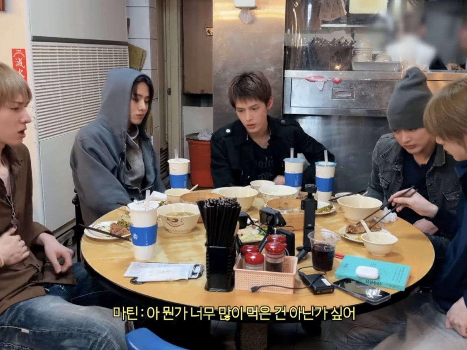 CORTIS 台北 VLOG 公開！James 趙雨凡化身一日導遊，台灣腔「報意思」超親切！