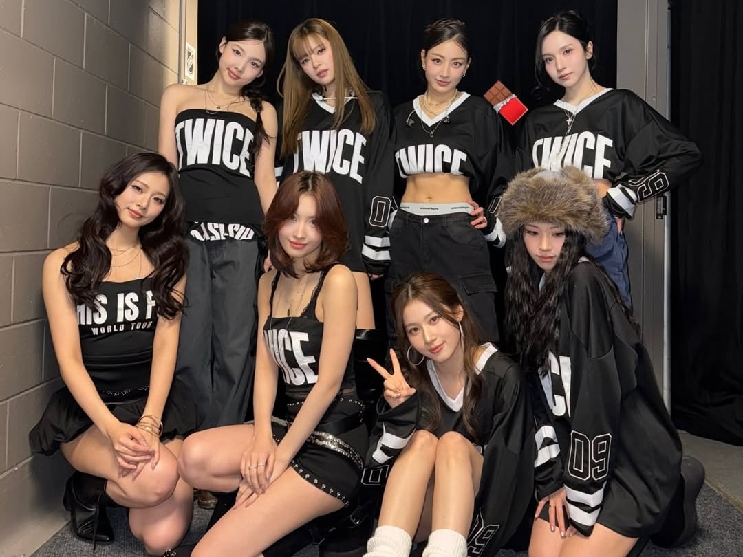 TWICE 大巨蛋演唱會開唱！金豬食堂發出包場公告引爆粉絲討論！