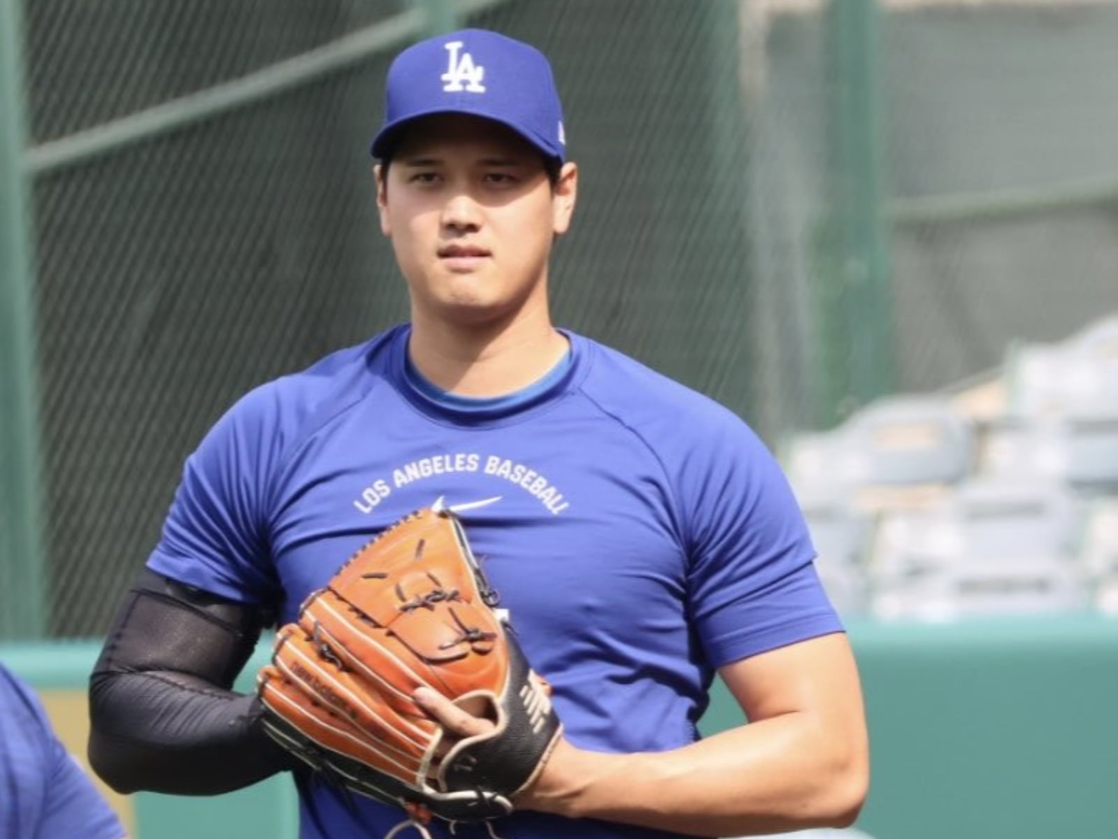 MLB／大谷翔平「短髮造型」曝光！與天使前隊友 Mike Trout 擁抱寒暄成亮點！