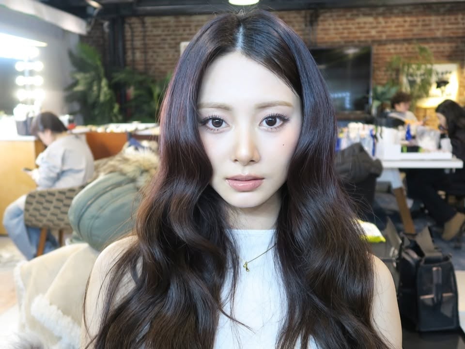 TWICE 周子瑜大巨蛋演唱會曝童年趣事！首談哥哥坦言：「小時候很常被揍！」