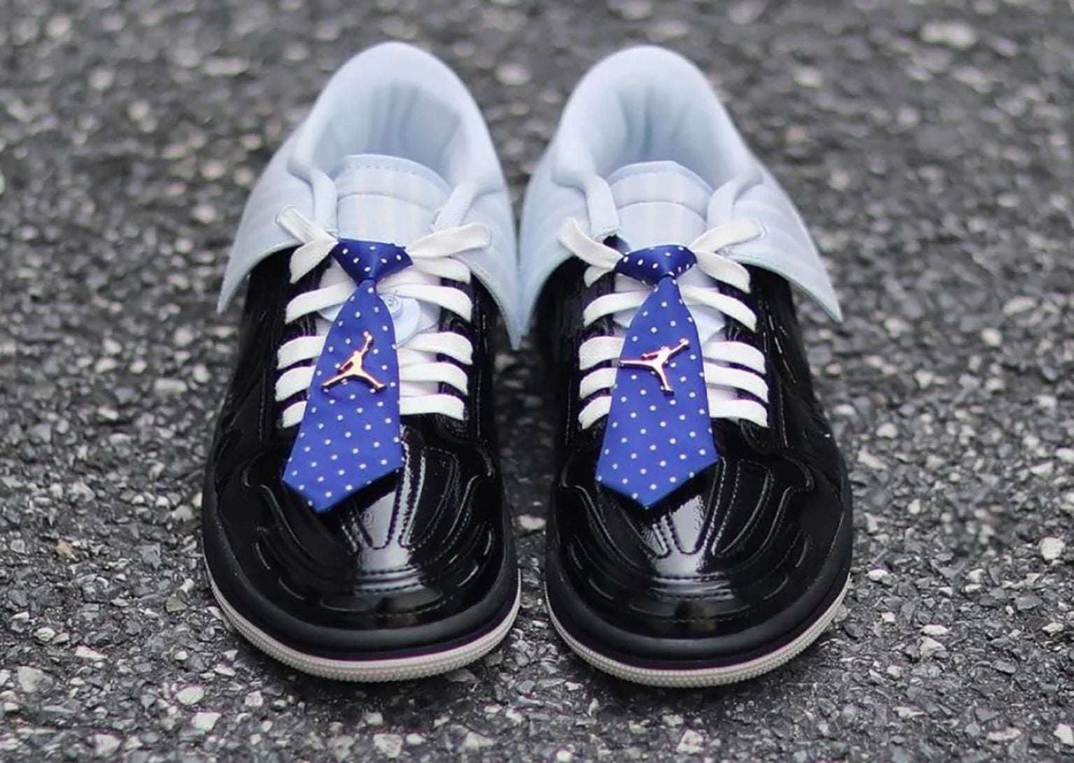 Air Jordan 1 MM Low V3「Suit and Tie」實鞋曝光！讓「球鞋穿西裝打領帶」設計太吸睛！