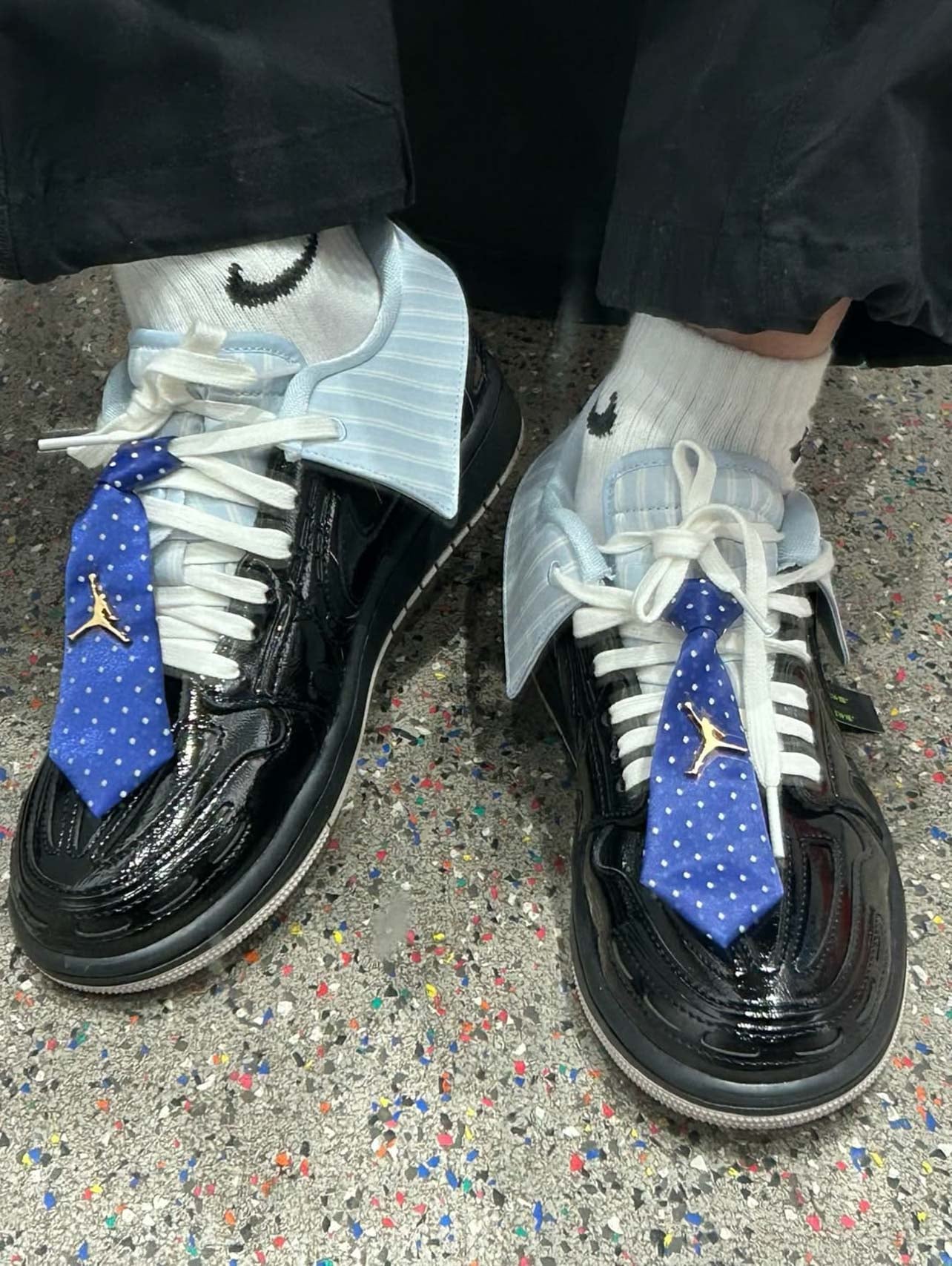 Air Jordan 1 MM Low V3「Suit and Tie」實鞋曝光！讓「球鞋穿西裝打領帶」設計太吸睛！