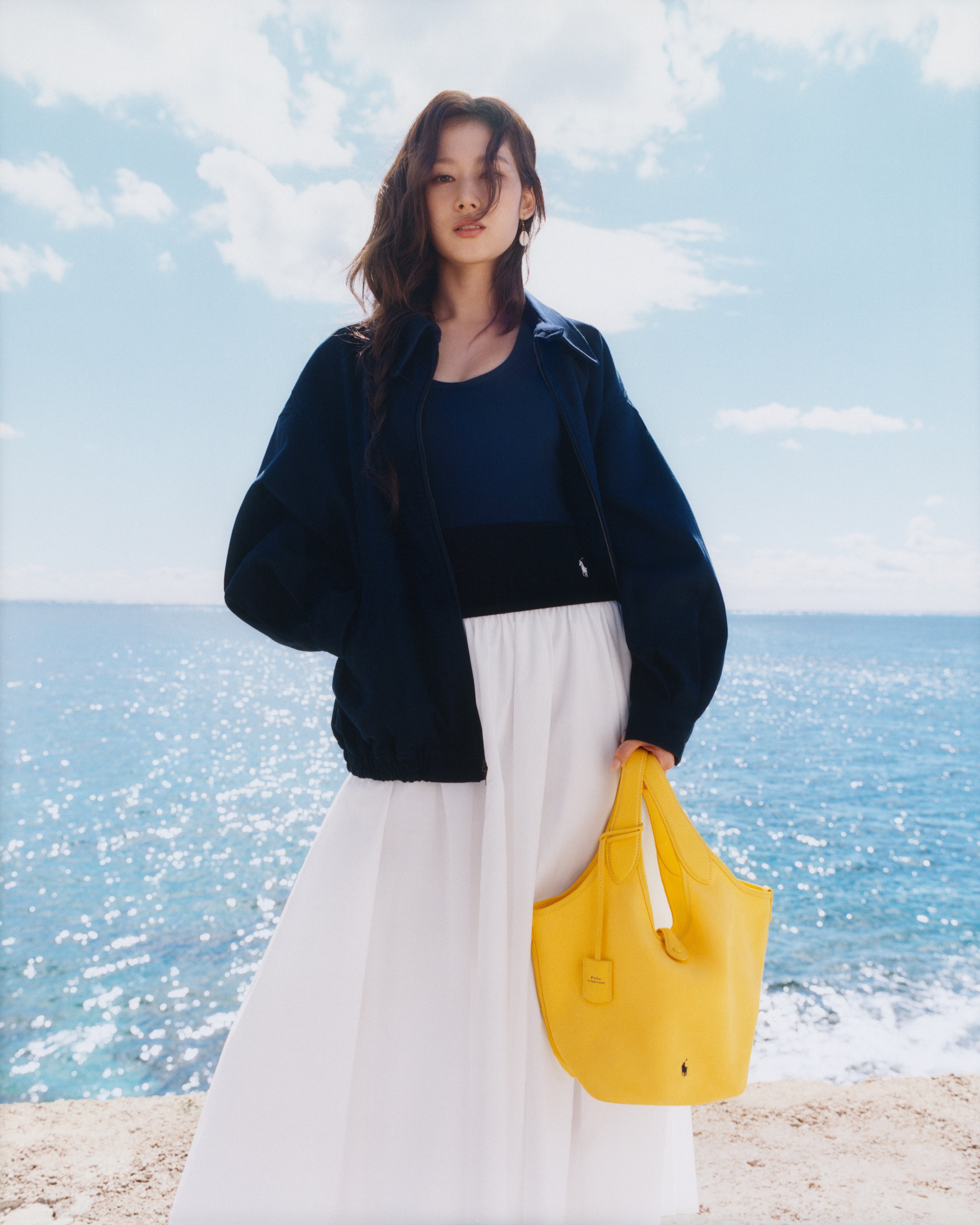 TWICE Sana 現身台北 101！Polo Ralph Lauren 春夏限定 Polo Play 快閃店登場，SANA 同款包一次看！