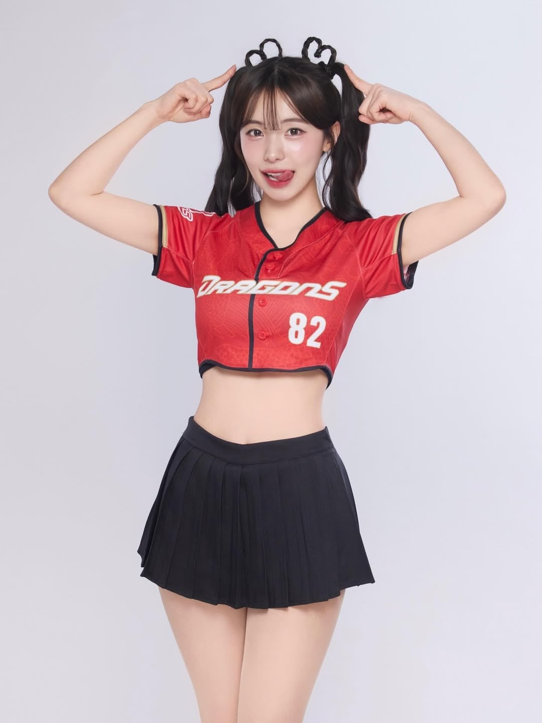 李多慧親自設計味全龍啦啦隊制服！旗袍式黑金造型超吸睛！