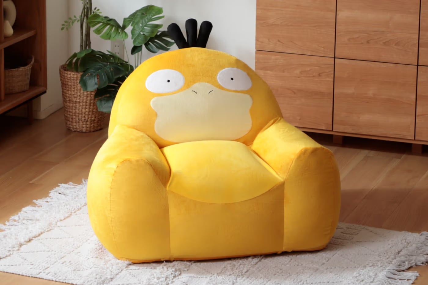 寶可夢沙發又來了！可達鴨化身超療癒懶骨頭沙發，你的房間絕對需要它！