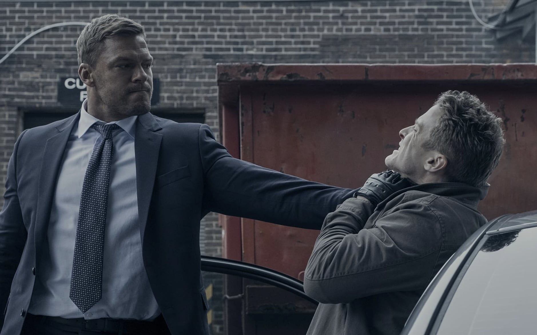 《神隱任務》艾倫瑞奇森 Alan Ritchson 與鄰居發生衝突！連毆 4 拳警方認定正當防衛全程影片曝光！