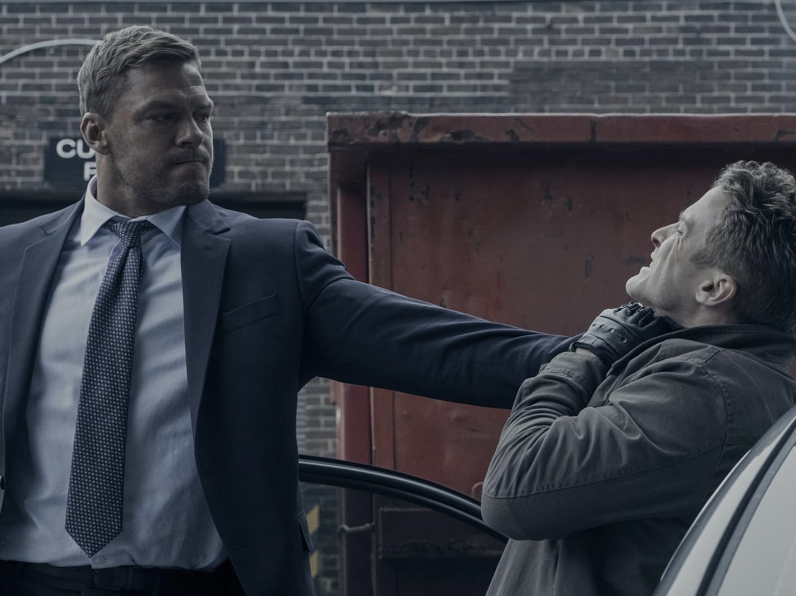 《神隱任務》艾倫瑞奇森 Alan Ritchson 與鄰居發生衝突！連毆 4 拳警方認定正當防衛全程影片曝光！