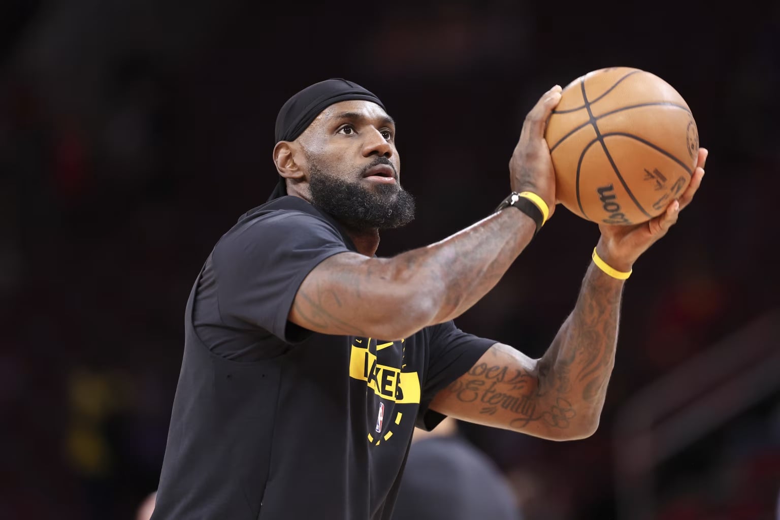 NBA／詹姆斯 LeBron James 抱怨裁判吹罰標準：「以前能得到哨聲，現在都沒了！」