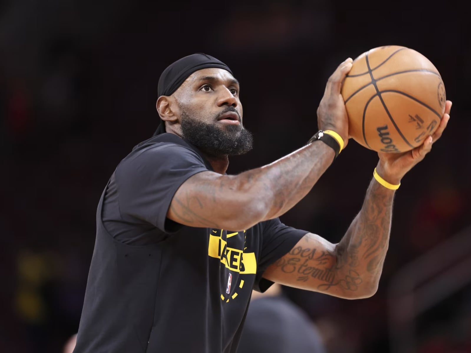 NBA／詹姆斯 LeBron James 抱怨裁判吹罰標準：「以前能得到哨聲，現在都沒了！」