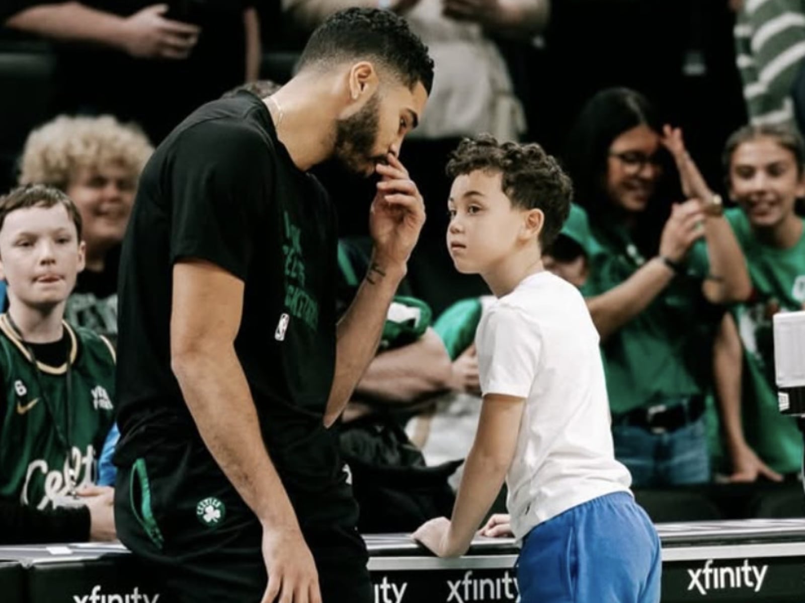 NBA／Jayson Tatum 傷後 298 天重返 NBA！兒子 Deuce 親述陪伴心路歷程！