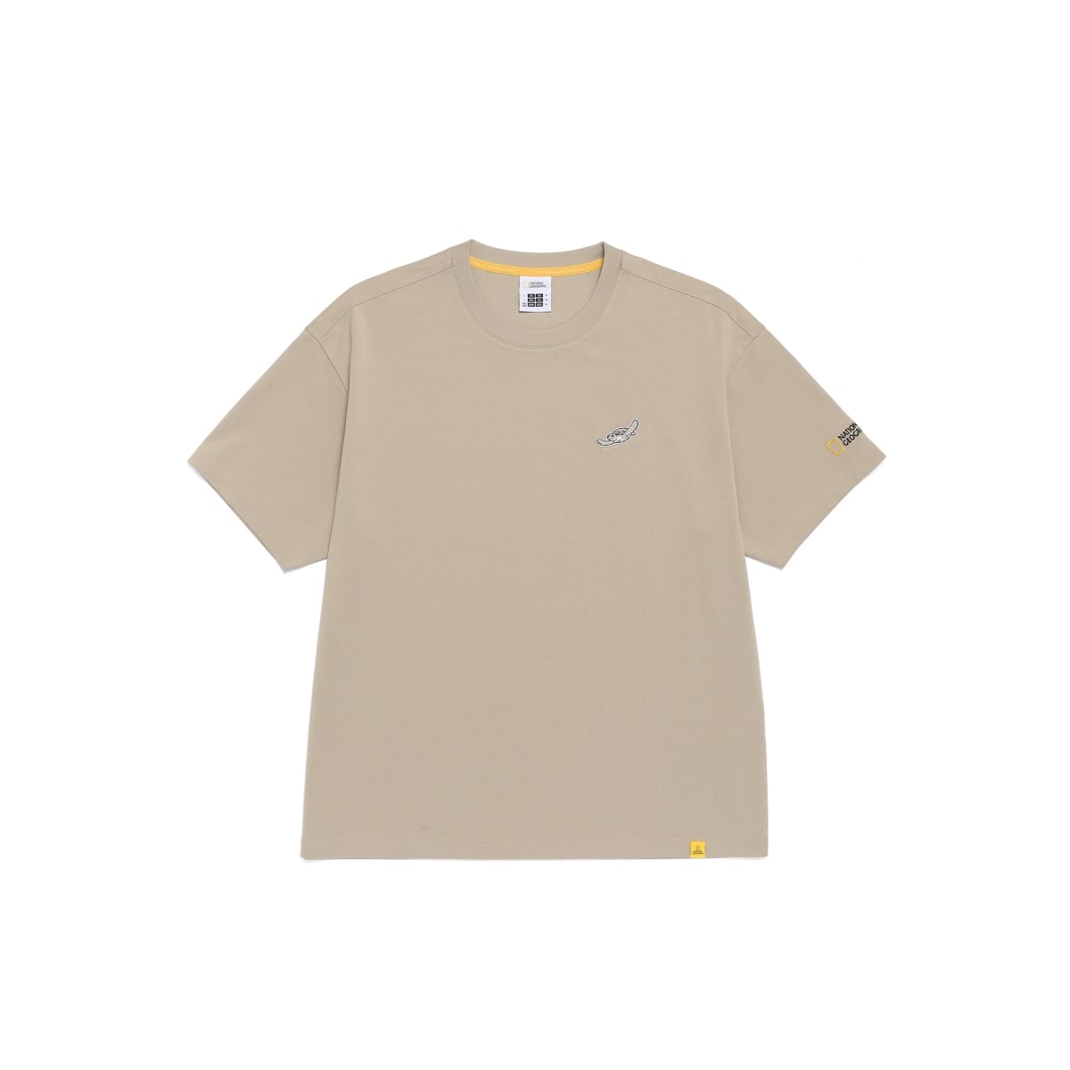 NANA 林珍兒演繹極簡機能美學！國家地理服飾首推輕量系列，阿嬤家客廳、柑仔店懷舊設計必收！