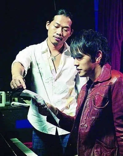 周杰倫新專輯《太陽之子》公開！身高 175 公分、與方文山是黃金組合、音樂啟蒙是張學友⋯10 件事快認識！