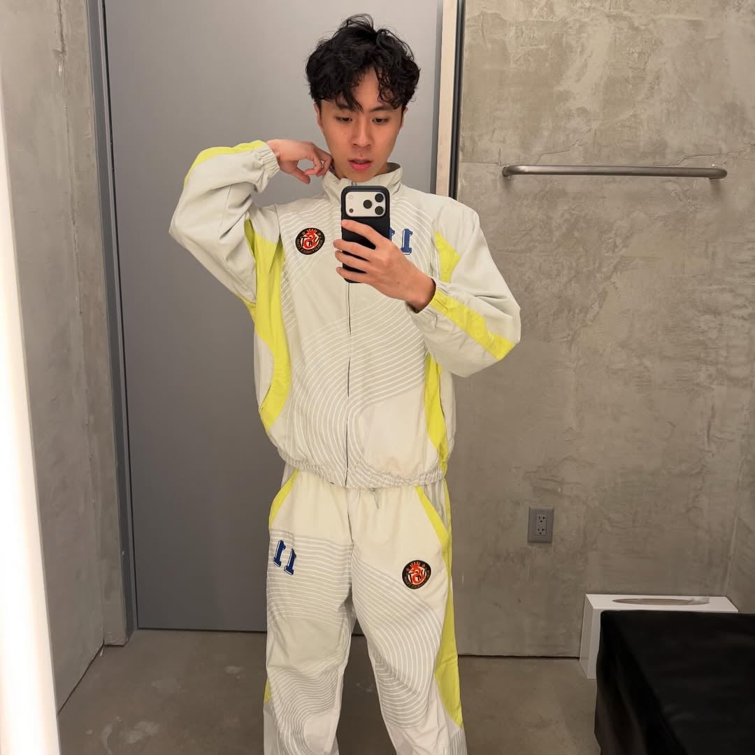 「最強外交官」Ray 回台灣行程曝光！逛超商、吃鍋燒麵直呼：「Miss this so much！」