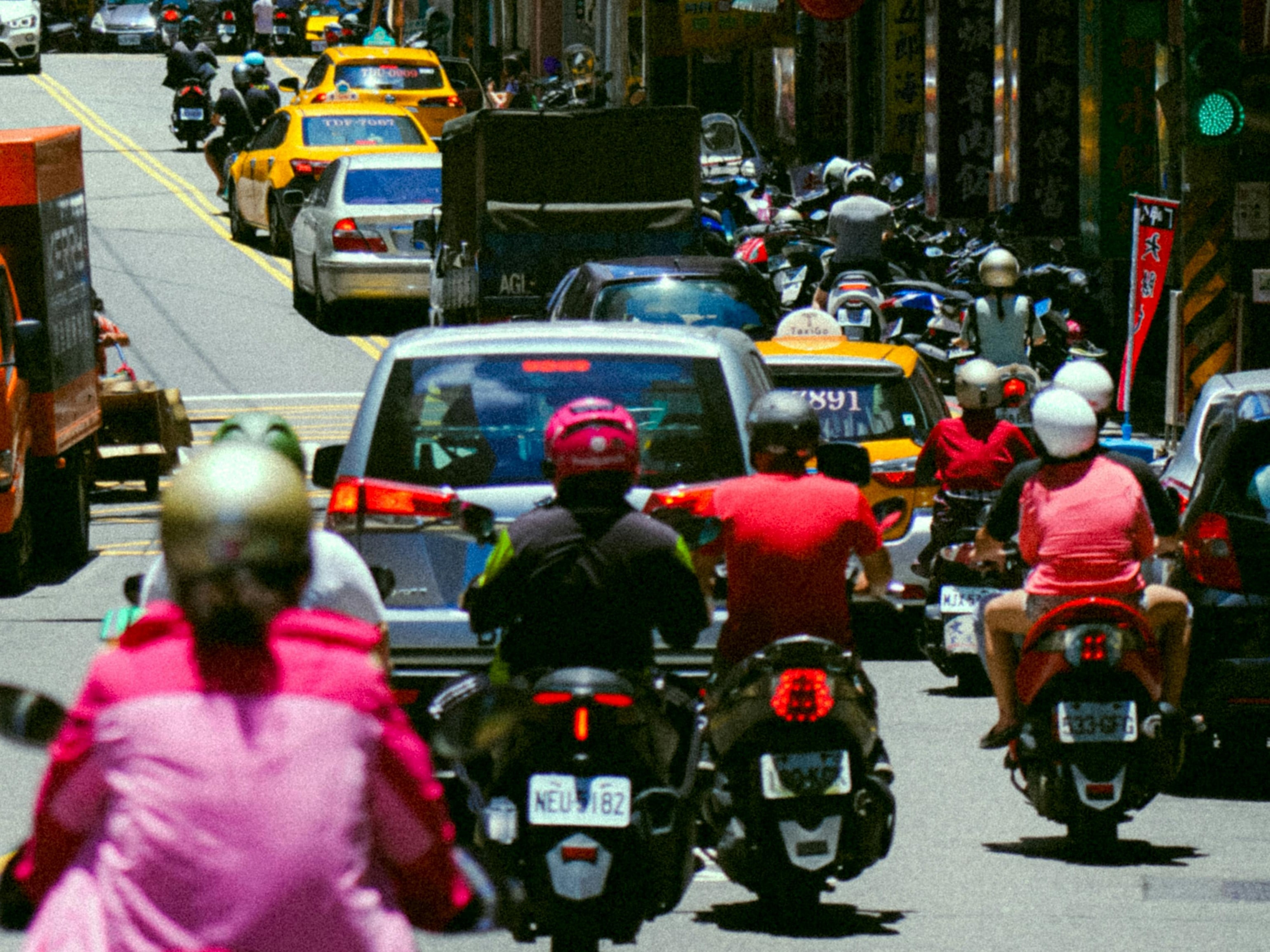 牌照稅 10 年少繳 946 元！財政部揭關鍵原因：「小排氣量崛起！」