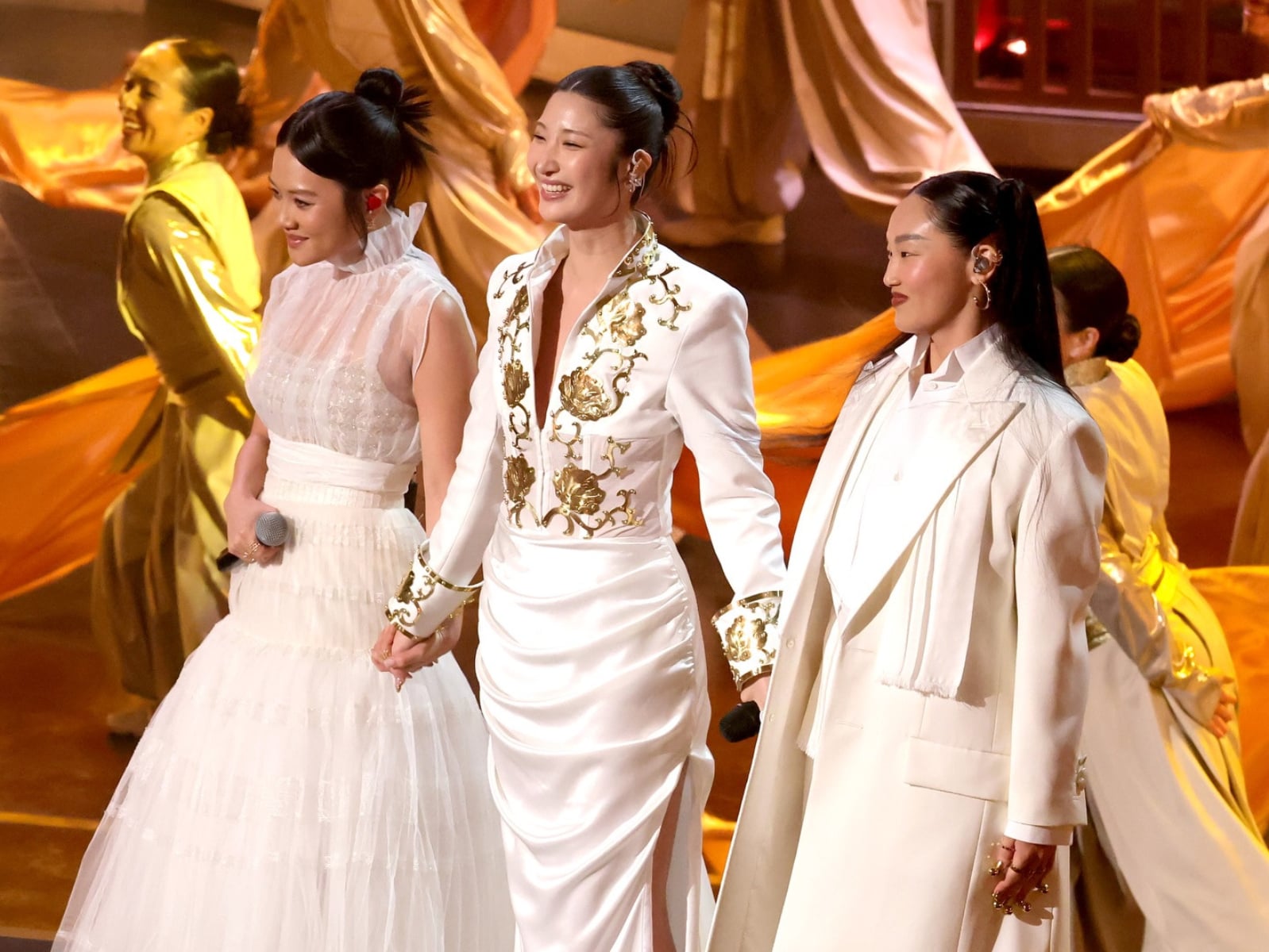 獵魔女團征服奧斯卡！〈Golden〉奪最佳原創歌曲，李奧納多艾瑪史東現場揮手燈