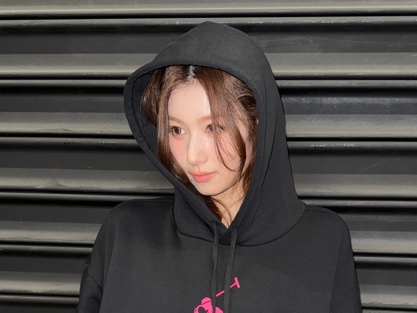 TWICE SANA 坦率活著的秘訣大公開！從「Shy Shy Shy」到正能量偶像⋯11 大金句教你如何勇敢邁出第一步！