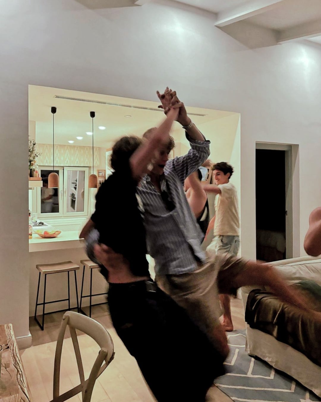 研究:男人應每週與朋友見面兩次! 比起維他命,更需要兄弟陪喝個兩杯